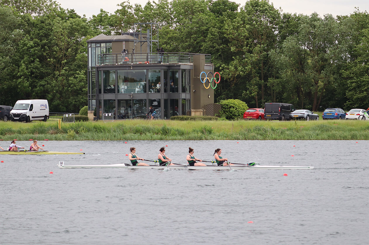 team-fem-rowing-